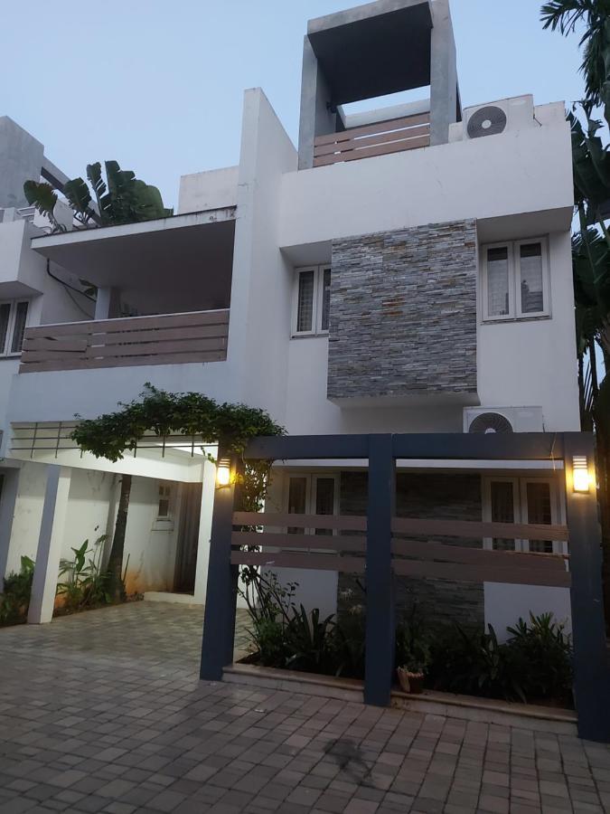 Hotel Avuraa Hospitality India Madrás Exterior foto
